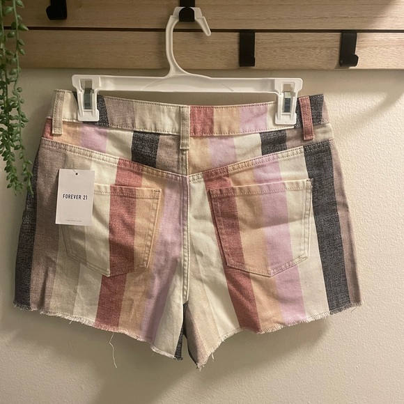 NWT- Striped Jean Shorts - Picture 2 of 3